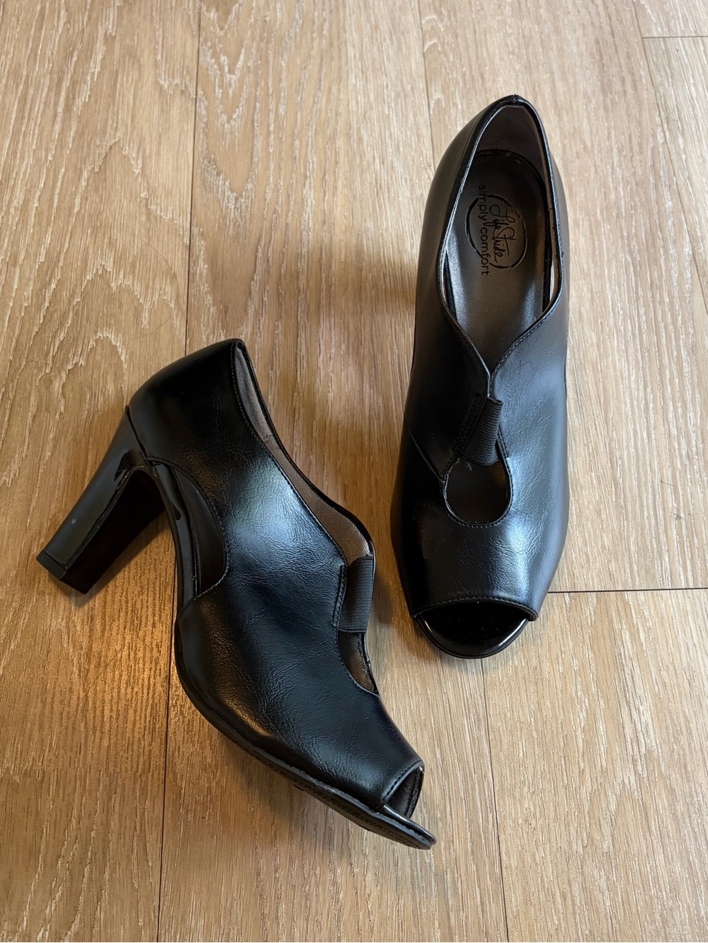 Y2K Black Leather Peep-Toe Heel -New